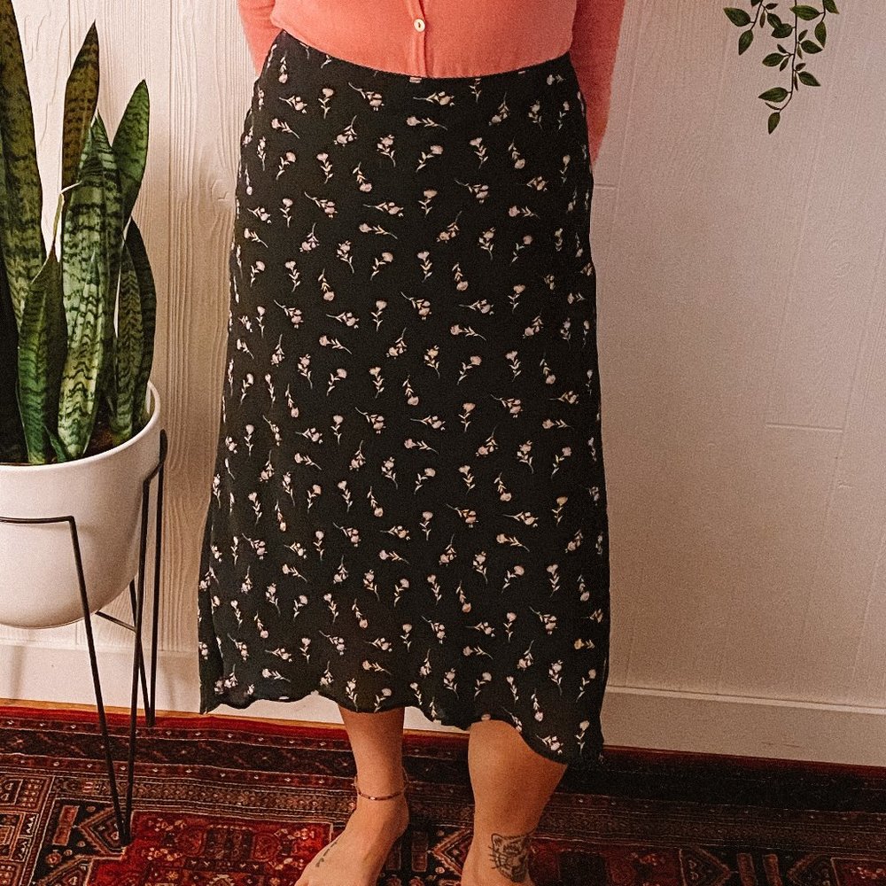 90's Floral Midi Skirt